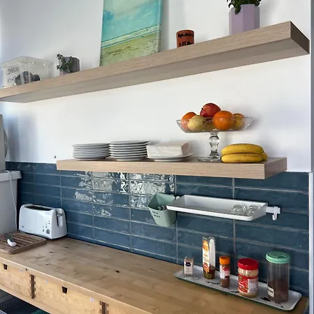 Yey Baleal Феррел