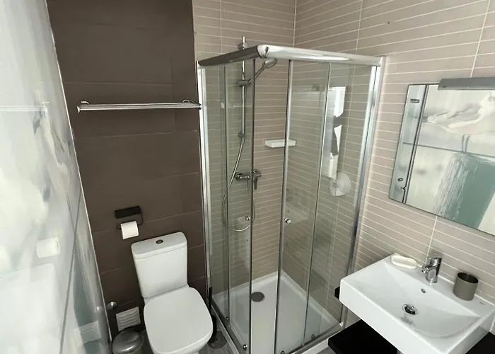 Yey Baleal Πανσιόν