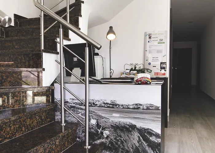 Yey Baleal Πανσιόν